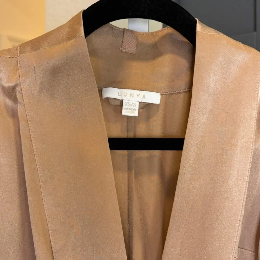 Lunya Washable Silk Nude Tan Long Sleeve Short Robe With Pockets, XS S EUC